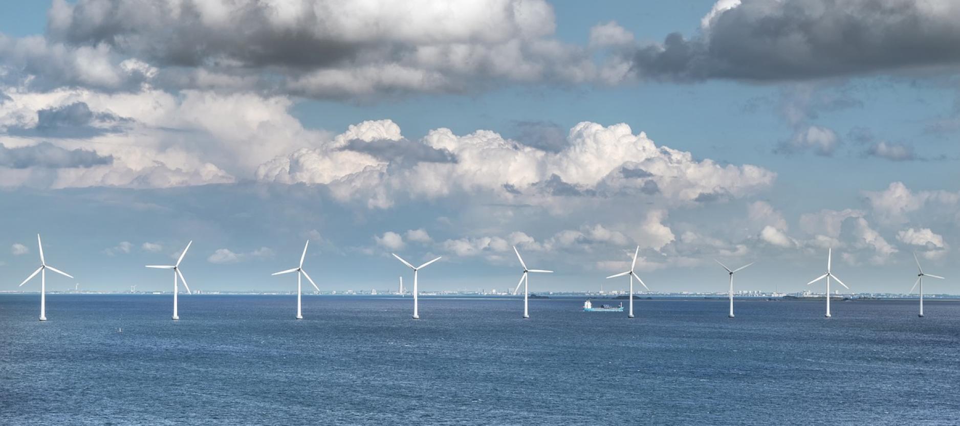 Windmolens in de zee